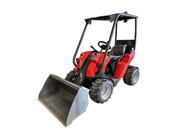 H140 Hydrostatic Loader