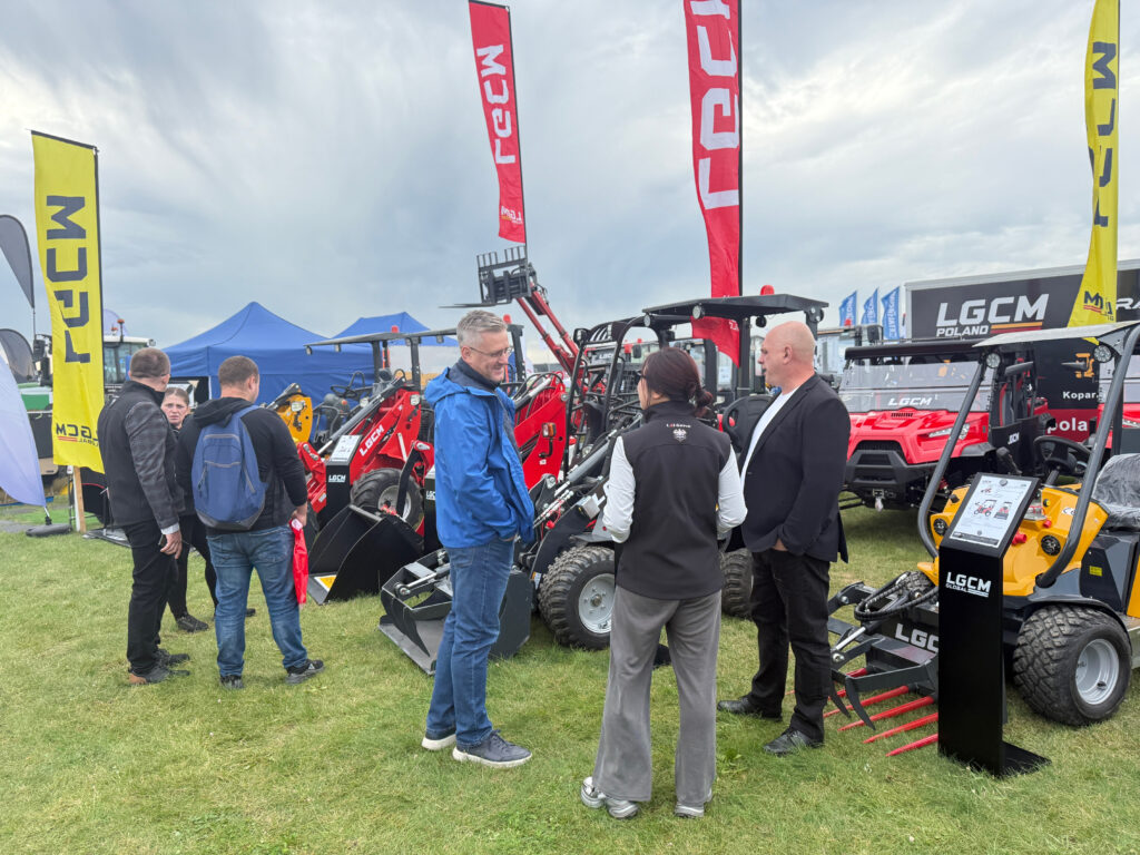 Customers visiting the LGCM stand at AGRO SHOW 2026