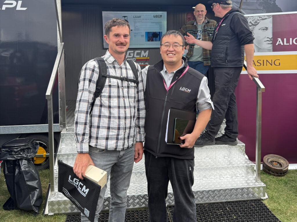 LGCM team meeting a customer at AGRO SHOW 2026